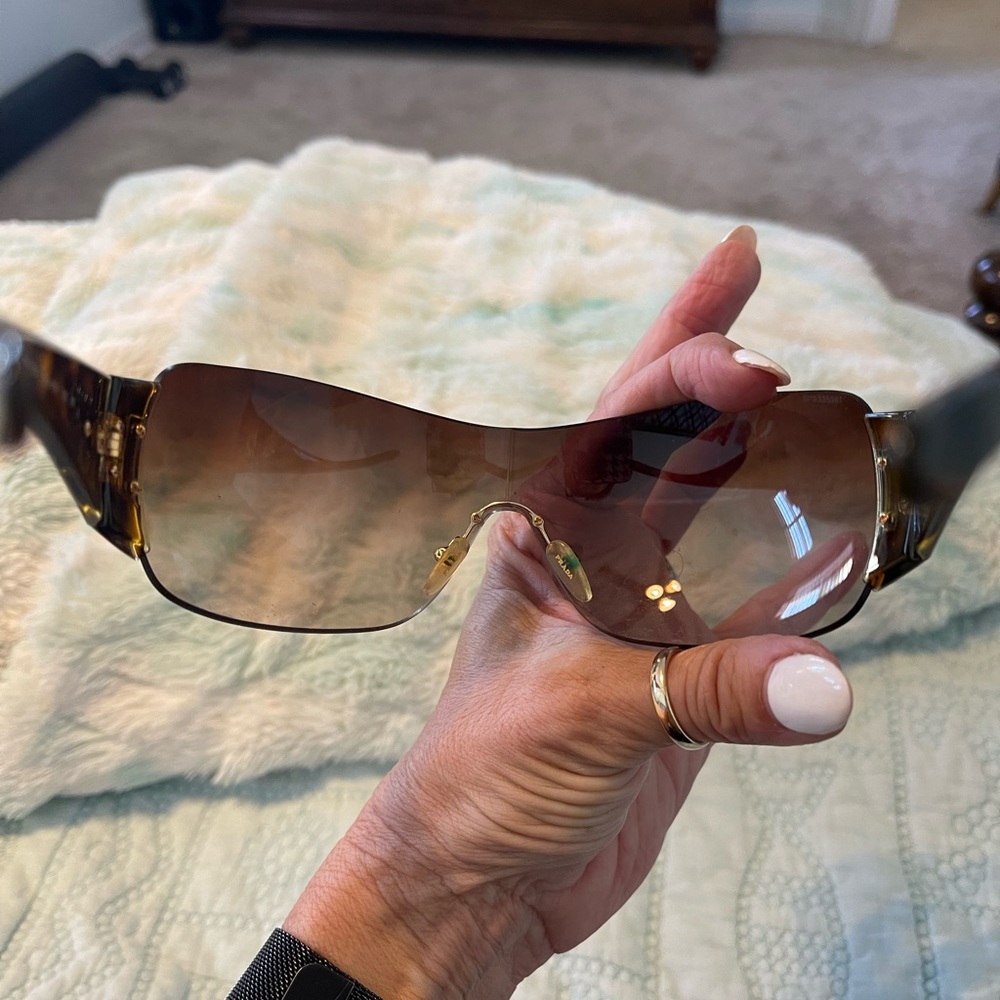 Sunglasess